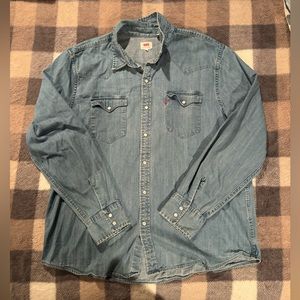 Levi’s Denim Button Up Shirt